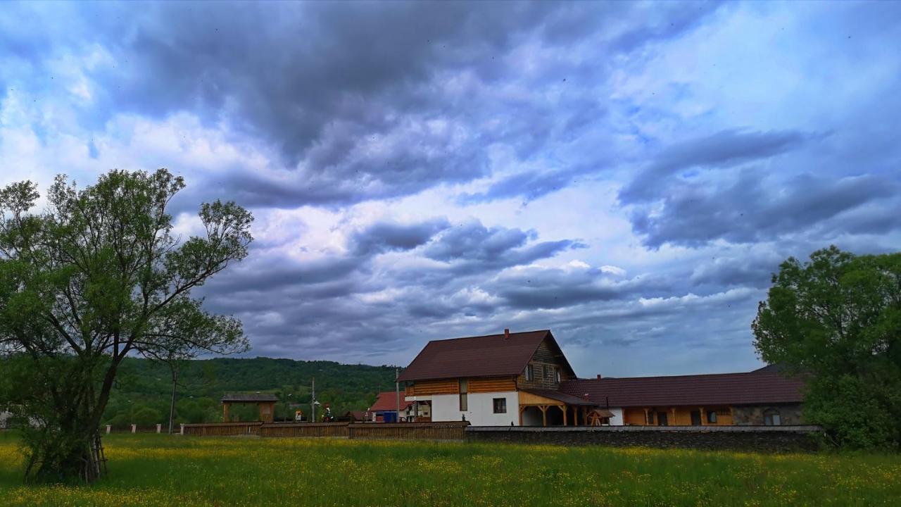 Acasa In Maramures Feresti Exterior foto